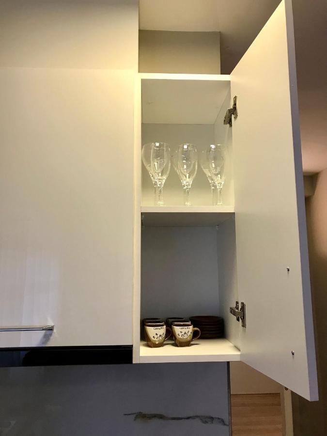 Home Away From Home Apartment Durrës Kültér fotó