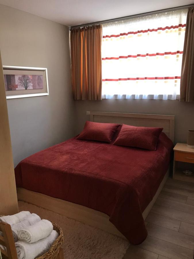 Home Away From Home Apartment Durrës Kültér fotó