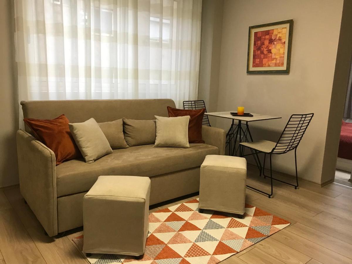 Home Away From Home Apartment Durrës Kültér fotó