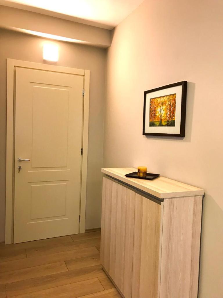 Home Away From Home Apartment Durrës Kültér fotó